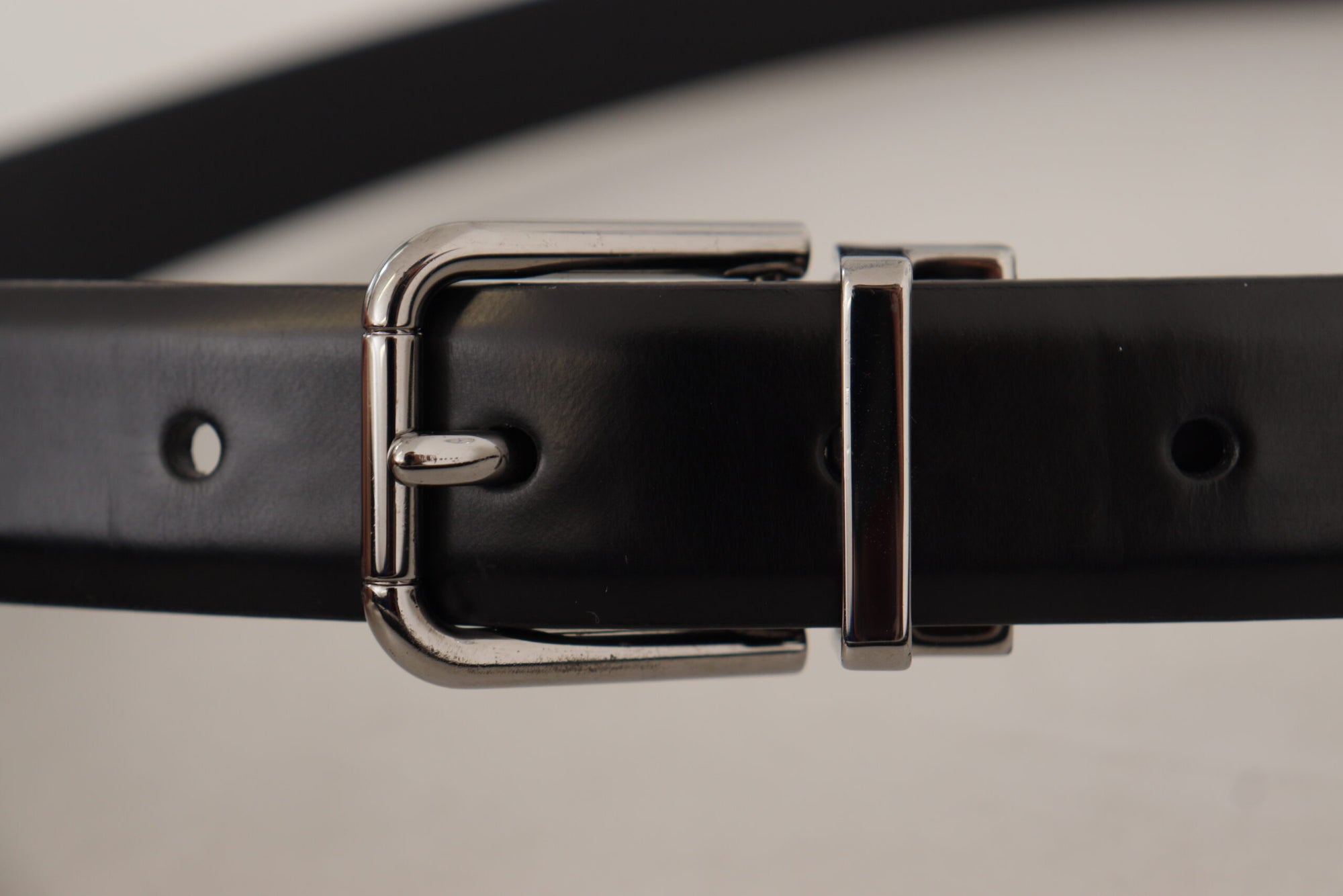 dolce-gabbana-leather-belt-black-detail