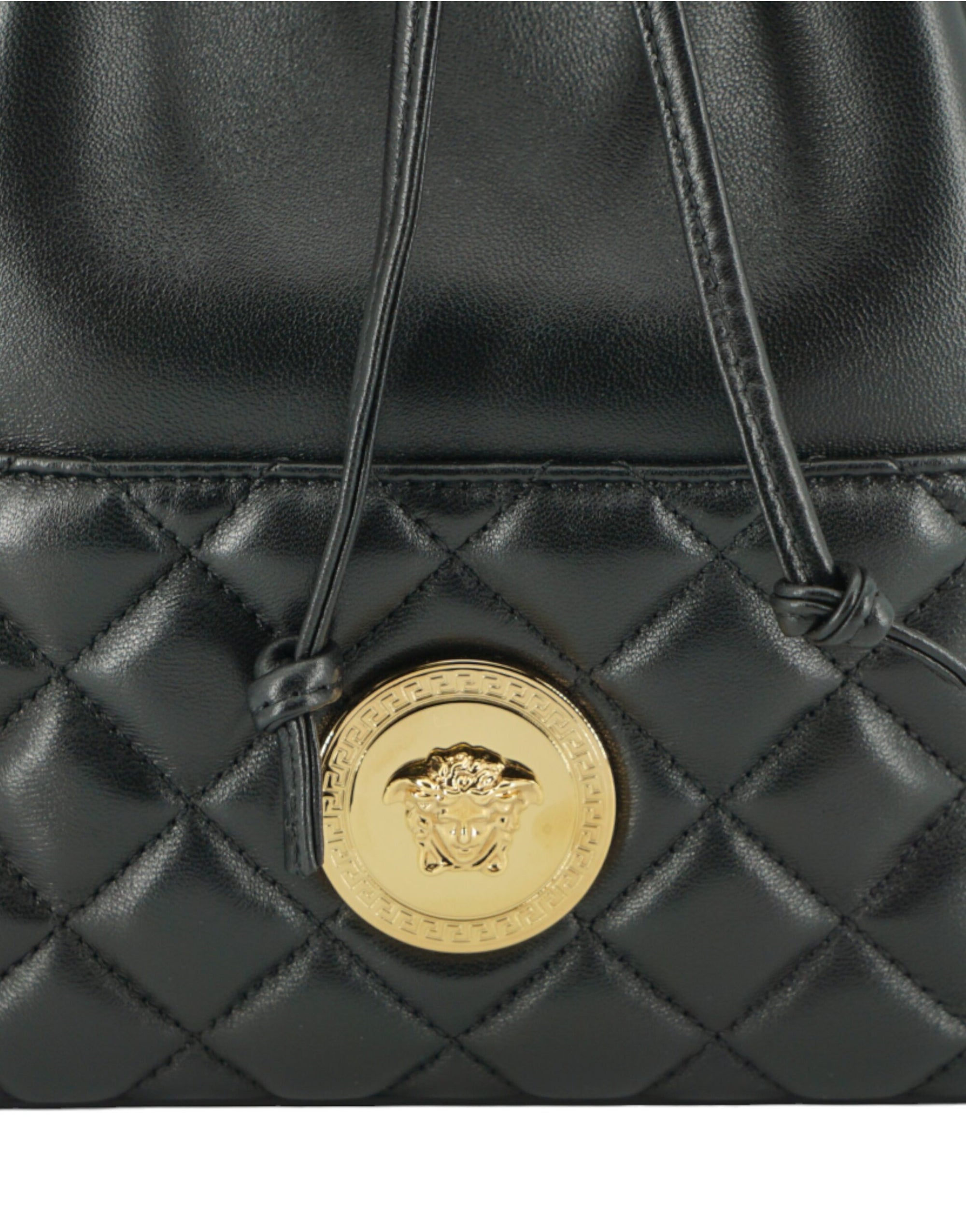 versace-medusa-bag-top-handle-closeup