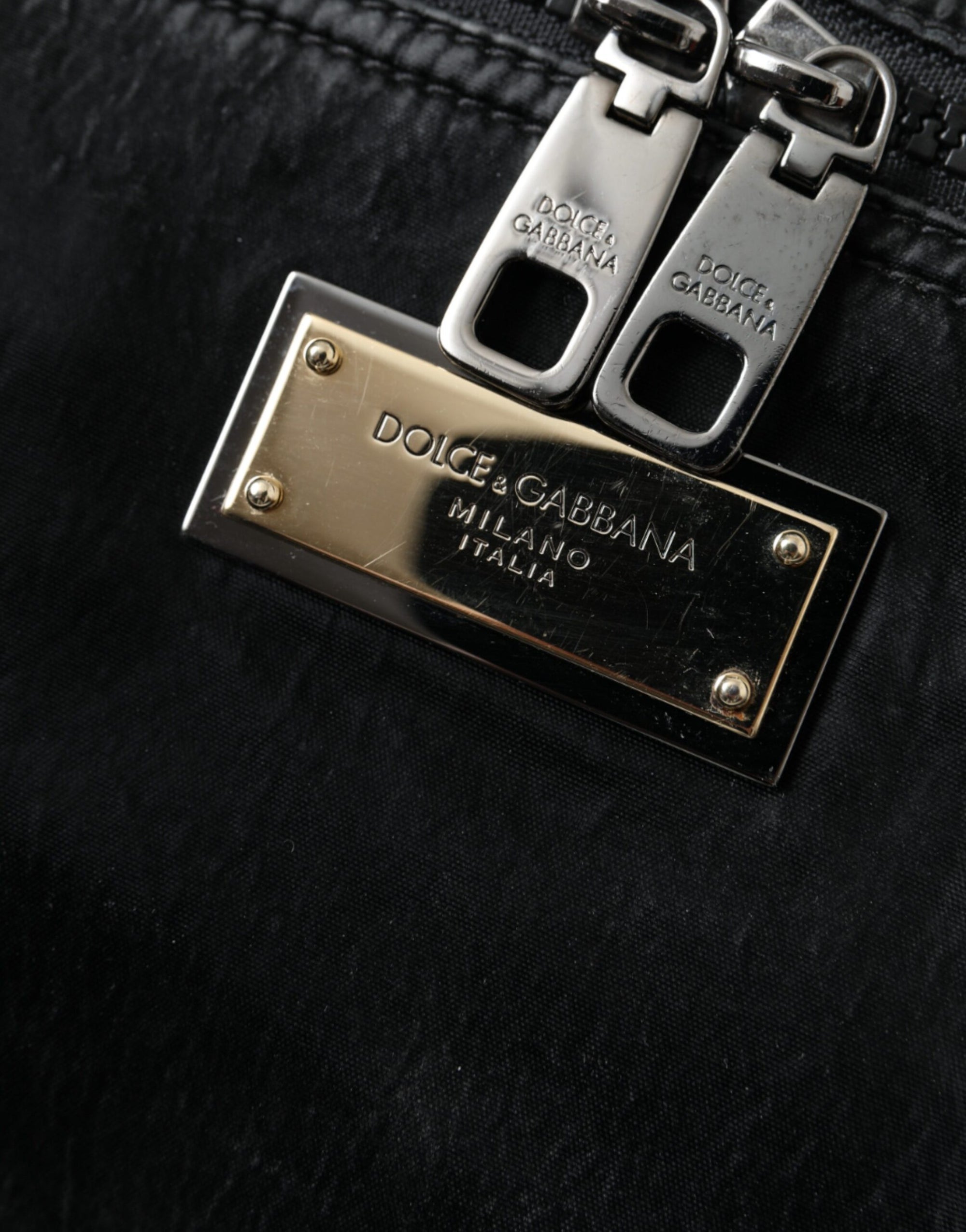 dolce-gabbana-black-nylon-mens-fanny-pack-zipper-detail