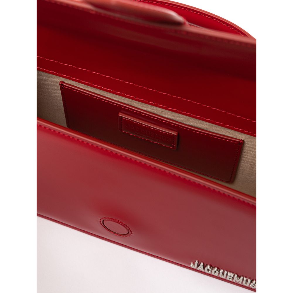 jacquemus-red-patent-leather-shoulder-bag-closure-closeup