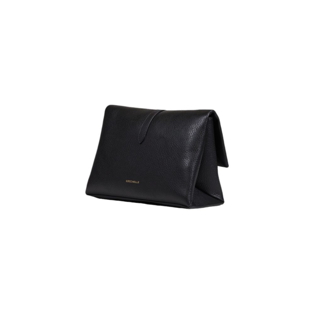 chic-black-leather-shoulder-bag-fall-winter-collection